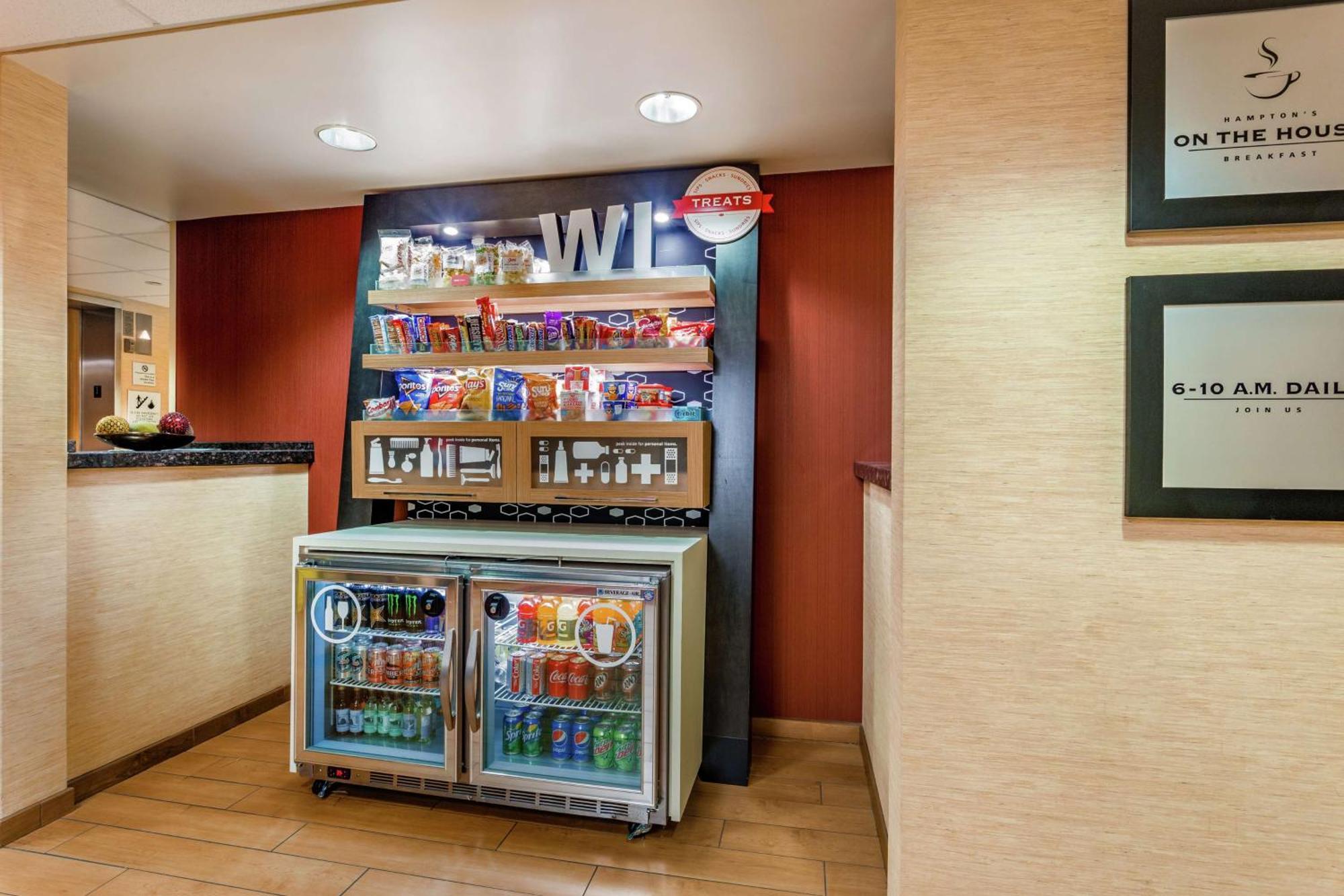 Hampton Inn Milwaukee Airport Exterior foto
