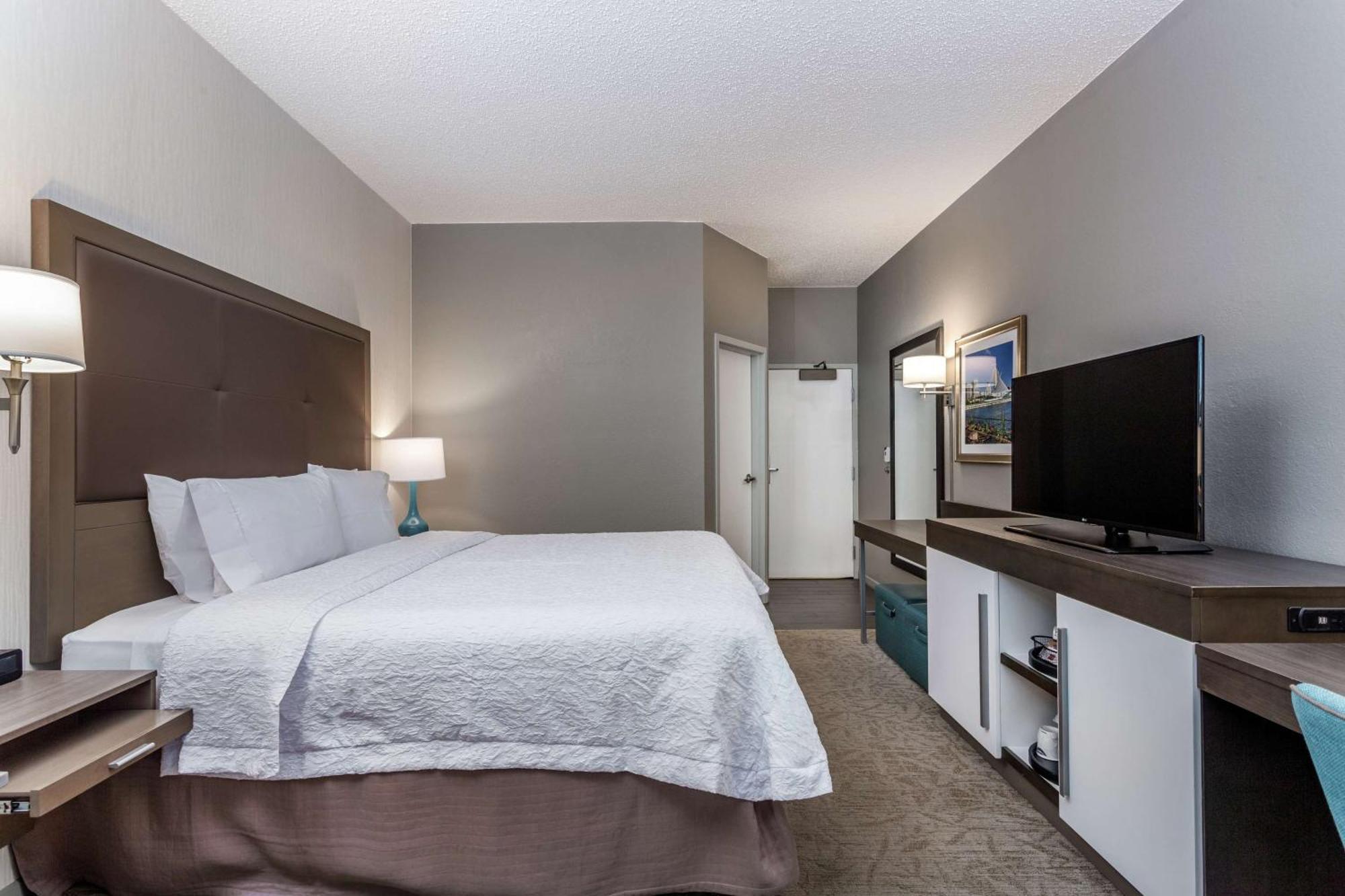 Hampton Inn Milwaukee Airport Exterior foto