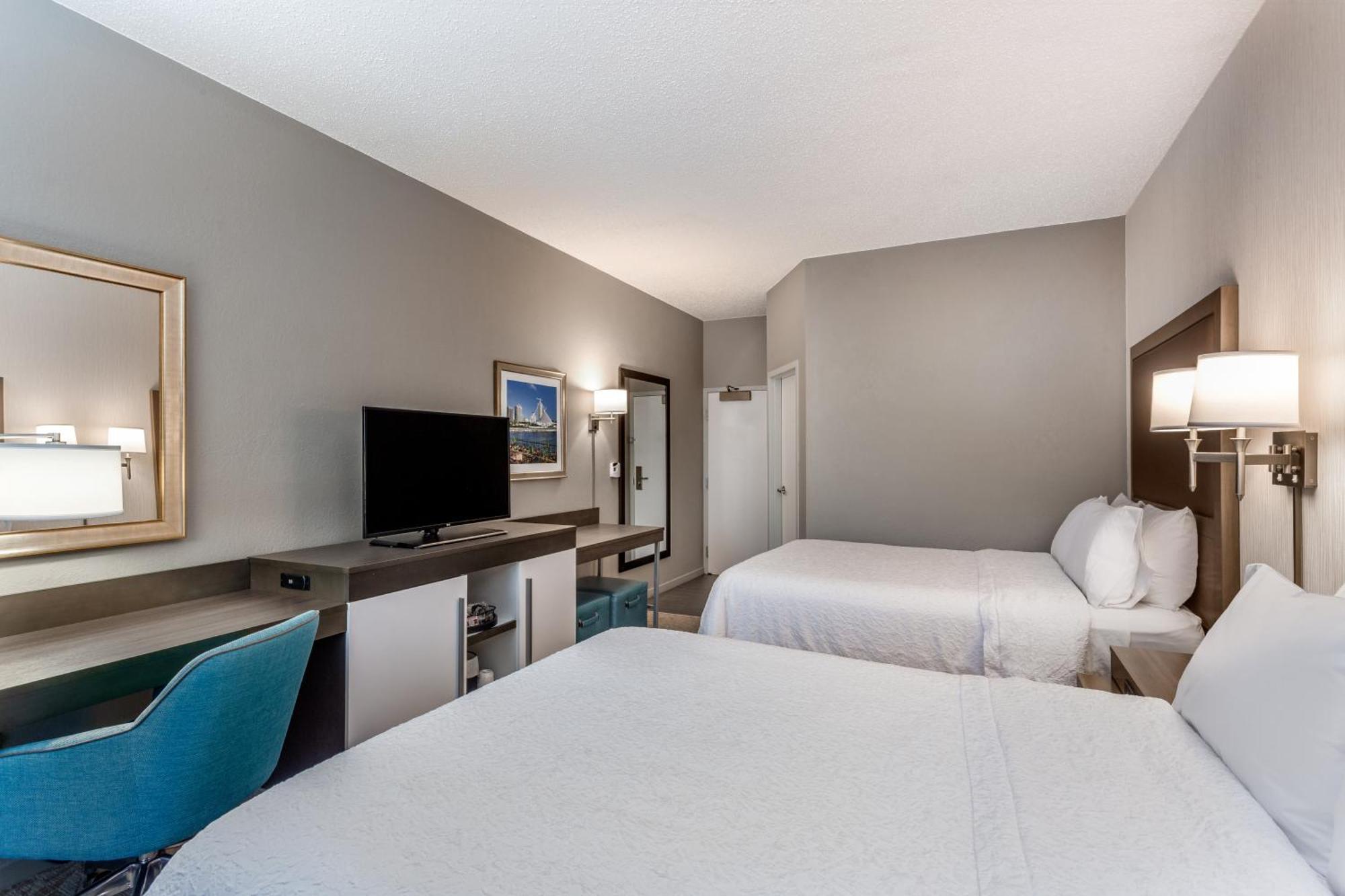 Hampton Inn Milwaukee Airport Exterior foto